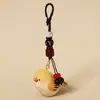 Pingente de chaveiro de carro de pássaro rechonchudo esculpido em madeira feito à mão, decoração fofa e requintada para bolsa para homens e mulheres, presente de aniversário