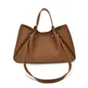 Nova bolsa de ombro versátil Yozzi moda outono 2026, bolsa feminina elegante de grande capacidade para usar sob o braço, bolsa mãe-filha, bolsa tote