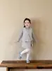 Roupa infantil coreana, conjunto estilo tweed para meninas, nova coleção de inverno 2026, conjunto fofo e adorável de colete de lã e saia para bebês meninas