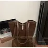 Bolso de Hombro Retro de Gama Alta para Mujer 2025 Otoño Gran Capacidad Versátil Bolso Tote de Hombro de Gama Alta para Viajes