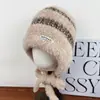 Gorro de Invierno para Mujer con Orejeras y Circunferencia de Cabeza Grande, Cálido y a Prueba de Frío de Felpa, Adelgazante de Rostro, Engrosado con Correas, Gorro Tradicional Lei Feng