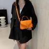 Bolsas Populares com Padrão de Crocodilo Deste Ano para Mulheres, Novidade de Verão 2026 Estilo Pequenas Bolsas Quadradas de Mão, Bolsas Transversais Simples Casuais
