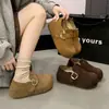 Sapatos femininos plus size 2026, tamanhos 41 a 43, para pés largos, com sola grossa para altura extra, design de cobertura total, estilo slip-on, mocassins inspirados em Birkenstock