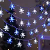 Luces de Cadena de Copos de Nieve LED a Pilas, Luces de Hada para Decoración Navideña, Impermeables con Modos Fijo/Parpadeo, Lámpara Romántica Nórdica para Decoración de Habitación y Fiesta