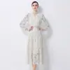Vestido de Encaje con Cuello en V para Mujer Mangas Largas Tipo Farol Cinturón Ceñidor de Cintura Hueco Dobladillo Amplio Falda Larga Ropa de Mujer Europea y Americana Transfronteriza