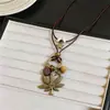 Collar con Colgante de Estrella de Cuerda de Cuero y Cuentas de Madera Estilo Artístico Retro Étnico Cadena para Clavícula de Moda Lujo Ligero Nicho Accesorio Personalizado para el Cuello