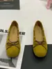 Sapatos Mary Jane com Laço, Solado Macio, para Ir ao Trabalho, Ficar em Pé por Muito Tempo, Pés Não Cansam, Novo 2026, Veludo, Bico Redondo, Corte Baixo, Sapatos de Salto Único, Feminino, Retrô