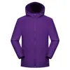 Chaqueta de trabajo con capucha de color liso y material softshell de cuello alto para otoño e invierno, prenda exterior con logo personalizado, top de moda casual en stock