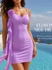 Vestido europeu e americano com alça roxa para mulheres, novo vestido de verão justo bodycon, estilo de férias na praia, vestido sexy e moderno