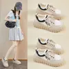 Zapatillas de malla blanca de verano para comercio exterior transfronterizo, nuevas zapatillas de estilo coreano para mujer estudiante, transpirables, con plataforma, calzado deportivo casual