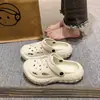 Zapatos de Agujeros de Suela Gruesa Estilo 2026 para Comercio Exterior Transpirables Antideslizantes Chanclas de Verano Moda para Exteriores Sandalias de Playa Suaves Cómodas