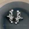 Super Brilhante Zircônia Estrela Ear Cuff Luxo Leve High-End Moda Simples Exquisito Clipe de Cartilagem da Orelha Senso de Design Brinco de Nicho para Mulheres