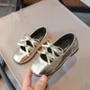 Zapatos de baile para niña con lindo lacito de otoño, zapatos infantiles antideslizantes de suela blanda, nuevo modelo de comercio exterior