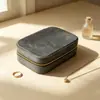Caja de joyería antioxidante de fábrica, caja de embalaje para accesorios de cuero, caja de almacenamiento para anillos, pendientes, pulseras con personalización de logotipo