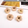 Flores artificiais pequenas, flores cosmos, materiais para cabeça de flor de grampo de cabelo DIY, arranjos florais de casamento, itens decorativos, acessórios para caixa de presente de roupas, cabeças de flor