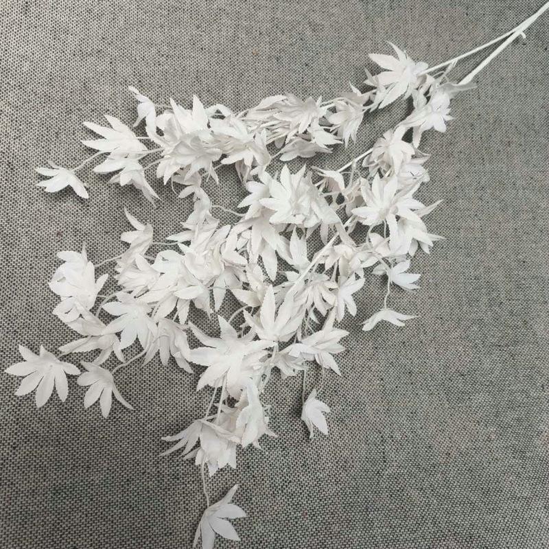浅粉白