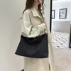 Bolso de hombro transfronterizo de gran capacidad nuevo 2026 súper ventas retro simple tipo tote versátil para el trabajo bandolera