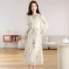 Vestido largo estampado de moda retro para mujer, nuevo estilo otoño 2026, vestido adelgazante que ciñe la cintura