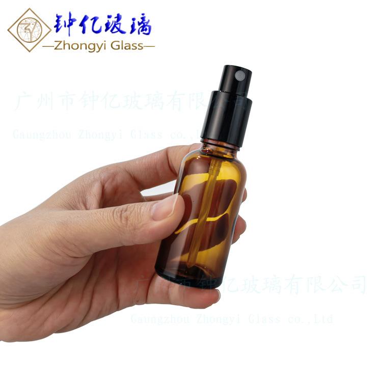 茶色精油瓶配泵头2.jpg