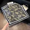 Novo Lenço de Alta Qualidade em Verde, Lenço de Seda Sintética com Toque Luxuoso, Padrão Paisley, Estilo Coreano, Design para Primavera e Outono