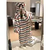 Pijama feminino de fleece coral, design retrô estilo coreano outono/inverno, roupão com capuz espesso, roupa de casa quente, atacado para vendas transfronteiriças
