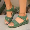 Sandalias cómodas para mujer, comercio exterior de verano 2026, talla grande, zapatos perforados retro nuevos, puntera redonda cosida, tacón de cuña