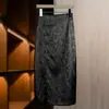 Nueva Falda Jacquard Estilo Chino 2025 Producto Nuevo de Principios de Primavera, Estilo Nacional Hebilla de Disco con Perlas Falda Elegante de Cintura Alta con Borlas y Abertura