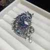 Broche de Tela del Año del Zodiaco con Diseño de Caballo Pequeño, Broche de Moda de Lujo de Alta Gama, Accesorio de Moda de Diseño de Nicho para Mujeres