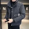 [] El otoño y el invierno son principalmente el otoño y el invierno, y las chaquetas de plumón de pato blanco se venden en grandes cantidades.