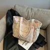 Nova bolsa tote estilo floresta ins fofa, doce, fashion, de alto valor estético, com laço, grande capacidade e múltiplos compartimentos