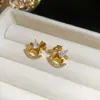 Brincos de Cavalo com Zircônia e Pino de Prata Galvanizado a Ouro Real para o Ano de Nascimento, Brincos Versáteis para o Dia a Dia e Deslocamento, Brincos de Luxo Leve de Nicho para Mulheres