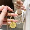 Colgante Guochao Antiguo Fa Sha Jinshan Fantasma Gastando Nuevo Collar Chino de los Ocho Trigramas Latón Chapado en Oro Hebilla de Seguridad Tejido a Mano