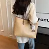 Bolso Cruzado para Axila para Mujer, Gran Capacidad, Nuevo Bolso de Hombro Elegante, Versátil Bolso Tote para Viajes Diarios, Comercio Exterior