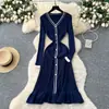 Vestido de Tricô de Alta Qualidade, Nicho, Celebridade, Cor Contrastante, Gola V, Manga Longa, Botão Único, Cintura Marcada, com Saia Longa Estilo Sereia para Mulheres