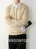 Suéter de Punto Minimalista Versátil con Cuello en V para Hombre, Lana de Oveja y Modal de Gama Alta, Otoño 2026