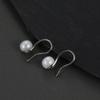 Aretes de Moda Elegantes Pequeños de Perla de Agua Dulce para Mujer con Baño de Plata S925 Aretes de Plata Simples Distintivos Estilo Coreano Aretes Gancho para la Oreja