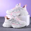 Zapatos Casuales de Primavera y Otoño Niños 2026 Malla Transpirable Zapatos Deportivos para Niños Superficie de Cuero para Niñas Nuevos Zapatos para Correr Pequeños