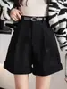 Elegantes shorts de veludo cotelê para mulheres, novas calças de outono e inverno de cintura alta, emagrecedoras, de perna larga, shorts tipo boot pretos da moda, estilo coreano, inspirados em Chanel