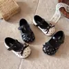 Zapatos de princesa para niña con lazo, nueva colección primavera/otoño 2026, zapatos infantiles de suela blanda, bailarinas de lunares para bebé niña