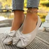 Sapatos Sociais Rasos de Bico Fino com Fundo Plano Europeus e Americanos Transfronteiriços Sapatos Sociais de Bico Fino Femininos Femininos Laço Tamanho Grande 2026 Mocassins Primavera Atacado Tamanho Grande