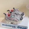 Zapatillas para Niñas 2026 Primavera Moda Infantil Suela Suave Zapatos de Papá Niños Grandes Malla Transpirable Zapatos Deportivos para Correr