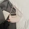 Bolsa de Mão Prata para Mulheres, Novo Modelo Primavera 2026, Bolsa Tote Pequena Tendência de Alto Padrão, Bolsa de Ombro Transversal de Alto Padrão em Formato de Meia-Lua