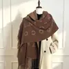 Bufanda de hilo de mecha para otoño e invierno para mujer, calentador de cuello versátil estilo coreano de cachemira sintética, chal cálido con un toque de lujo