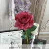 Flor Rosa Artificial em Relevo Haste Única para Casamento Decoração de Hotel Arranjo de Flores Guia de Corredor Celebração de Casamento Sala de Estar Casa Flor Artesanal