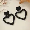 Venta Caliente en Amazon Pendientes de Acrílico de Colores Dopamina Amor Moda Simple Europea y Americana Pendientes Personalizados para Mujeres