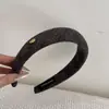 Faixa de Cabelo Esponjosa Xadrez Retrô para Mulheres 2025 Novo Estilo Top Alto Crânio Moda Acessório de Cabelo Lavar o Rosto Antiderrapante Grampo de Cabelo