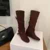 Botas Femininas Ocidentais de Moda com Bico Redondo Vintage Plissado, Cano Largo e Design que Aumenta a Altura na Panturrilha - Coleção Outono/Inverno 2026