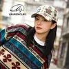 Gorra de Béisbol Bordada de Oso de Gama Alta con Visera Dura, Gorro de Moda Estilo Coreano para Protección Solar para Mujeres y Hombres