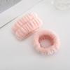 Atacado Tiara Fofa de Flanela com Orelhas de Coelho de Pelúcia Antiderrapante para Meninas Lavarem o Rosto, Maquilharem-se e Aplicarem Máscara Facial