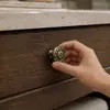 Manija de puerta de gabinete de latón estilo europeo, pomo redondo para mueble de armario estilo americano, manija de puerta de gabinete y cajón en relieve estilo vintage